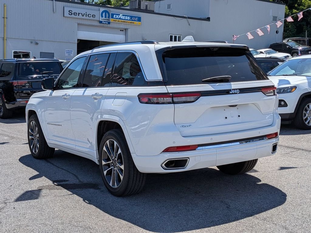 Used 2022 White Jeep Overland image 10