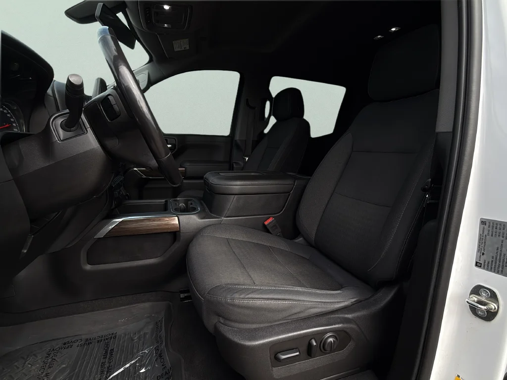 Used 2019 White Chevrolet LT Trail Boss image 26