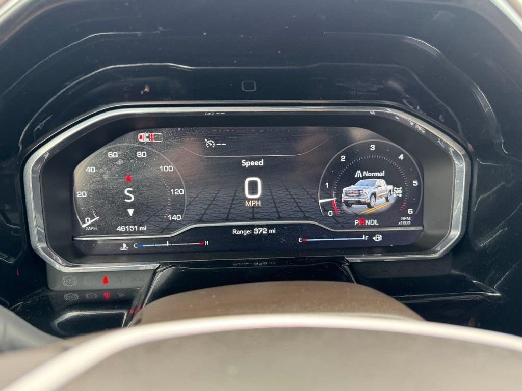 Used 2025 Silver GMC SLT image 24