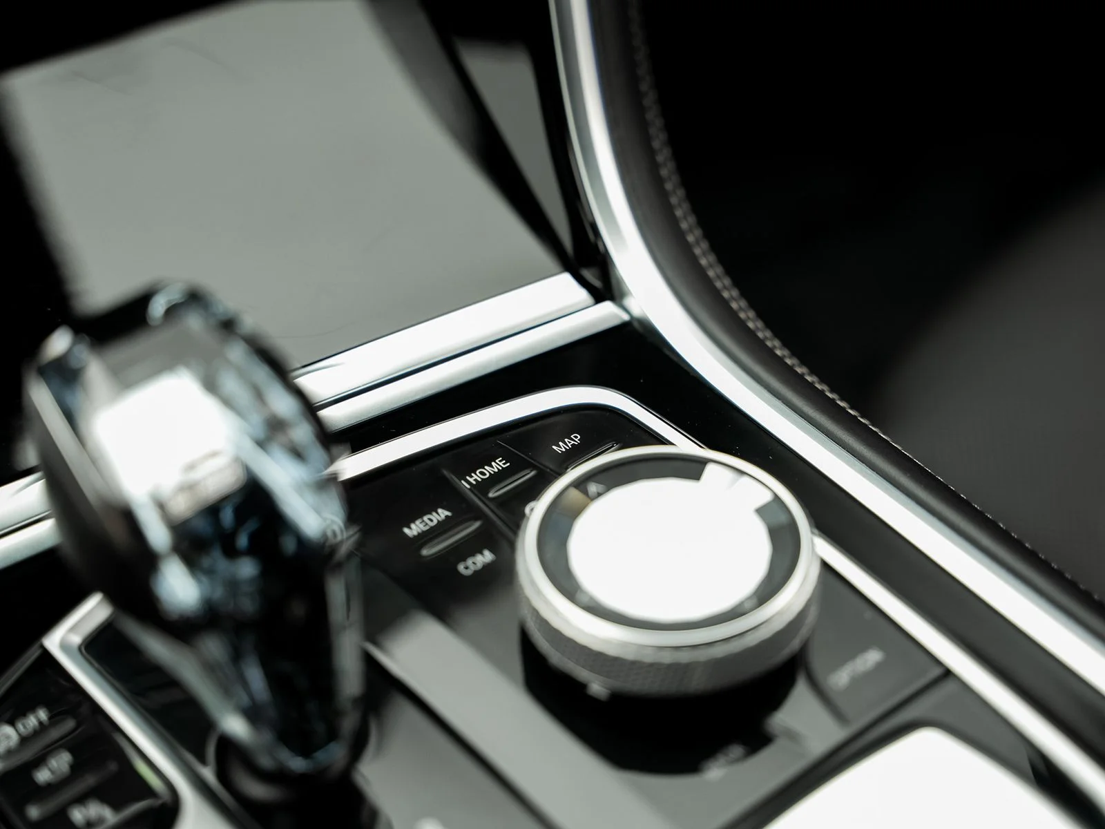 Used 2022 Blue BMW ALPINA B8 xDrive image 54