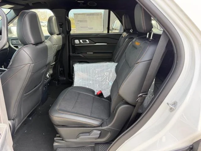 New 2026 Star White Metallic Tri-Coat Ford Tremor® image 37