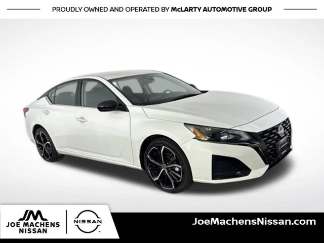 Used 2024 White Nissan 2.5 SR image 1