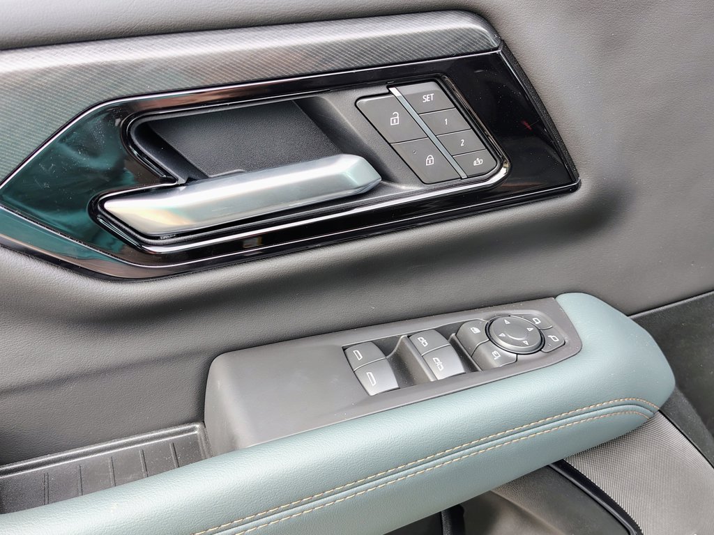 2026 GMC Yukon XL AT4 - Photo 22