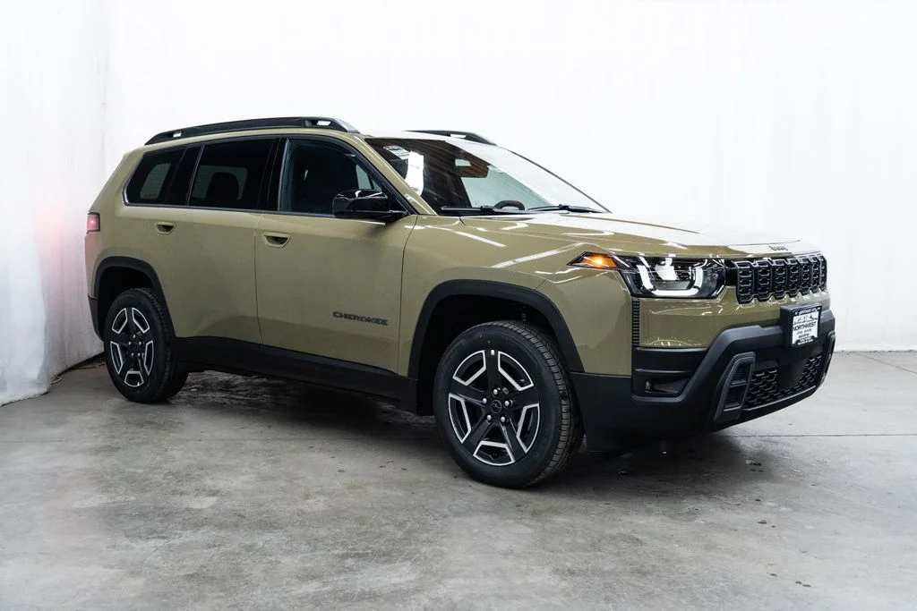 2026 Jeep Cherokee Laredo HEV 4X4's photo