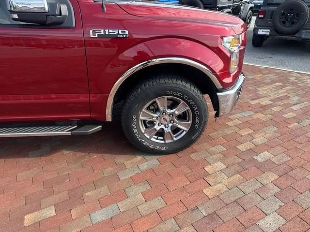 Used 2016 Red Ford XLT image 17