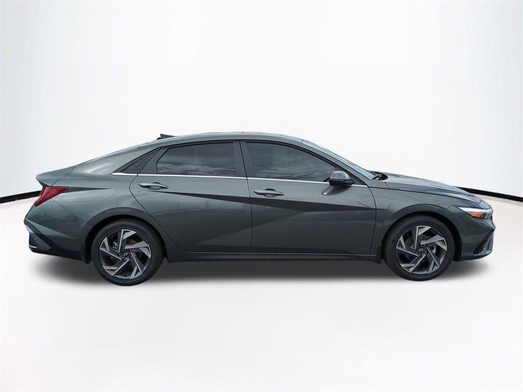 New 2026 Gray Hyundai Limited image 4