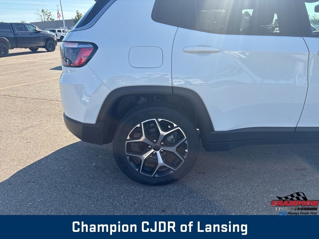 Used 2025 White Jeep Limited image 34