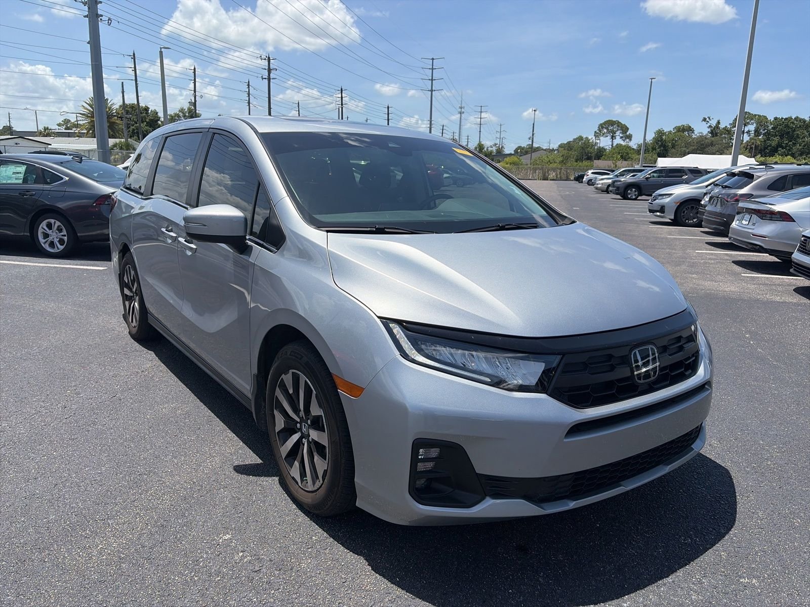 2025 Honda Odyssey EX-L's photo