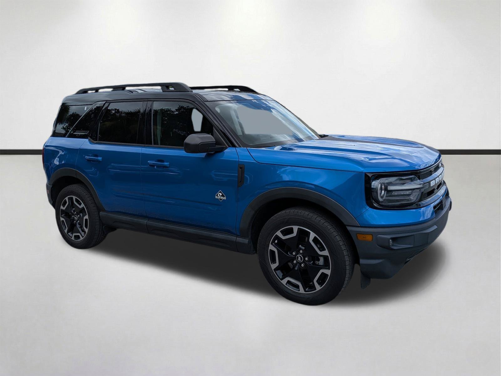 Used 2022 Velocity Blue Metallic Ford Outer Banks image 1
