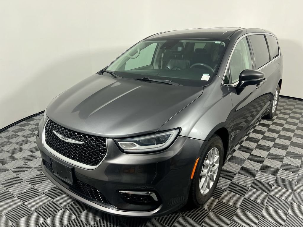Used 2023 Gray Chrysler Touring L image 7