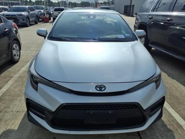 Certified Used 2022 WIND CHILL PEARL Toyota  image 3
