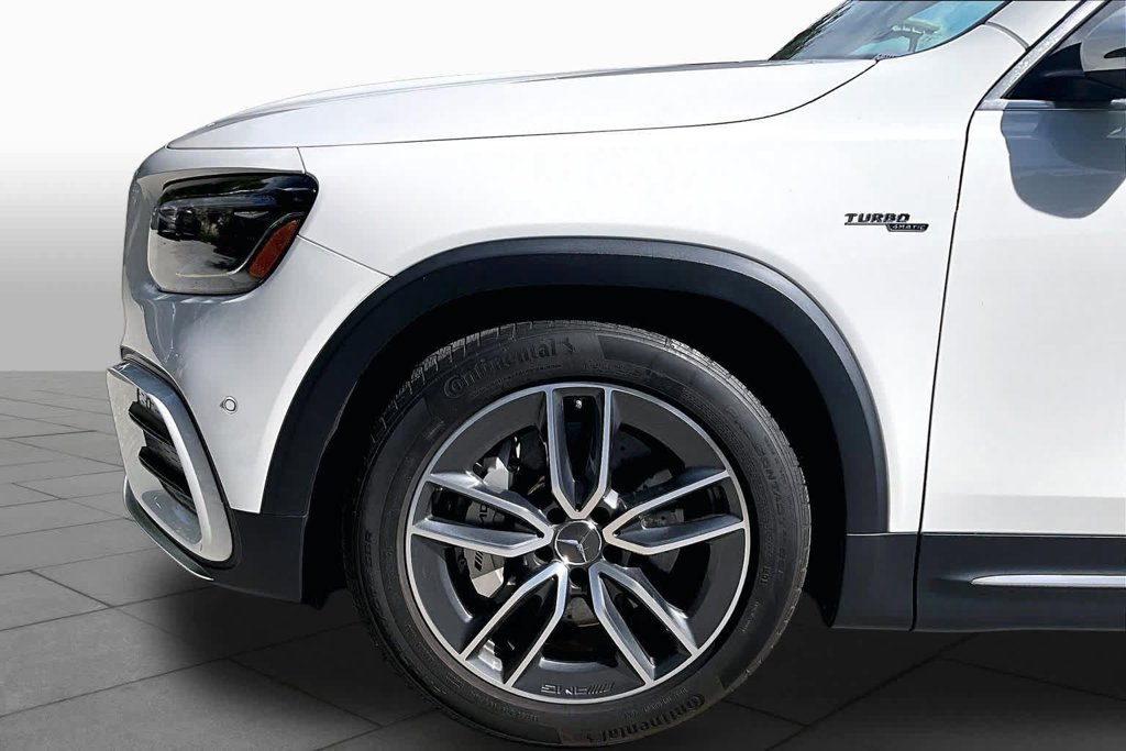 Used 2025 White Mercedes-Benz GLB 35 AMG® image 11