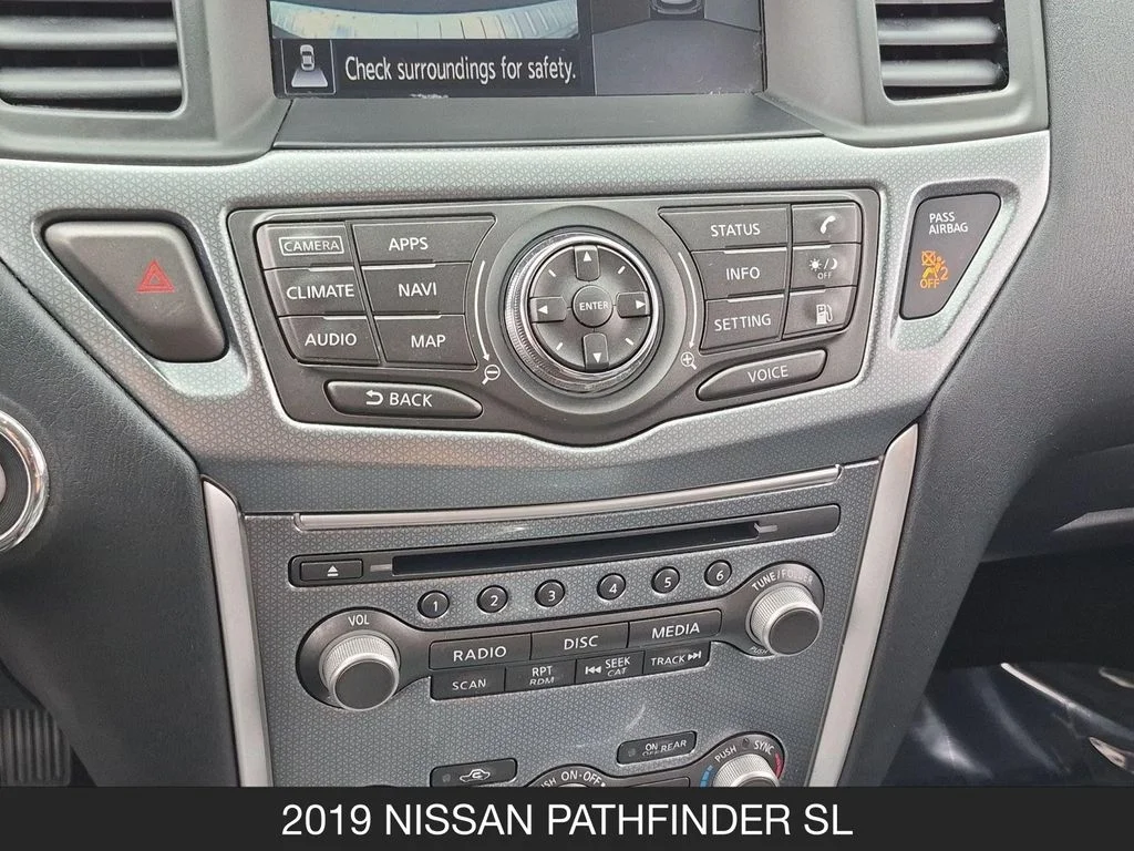 Used 2019 Silver Nissan SL image 23