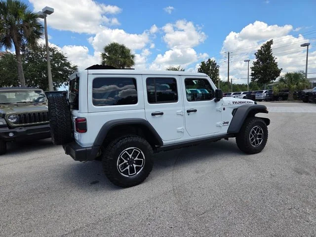 New 2026 Bright White Clear-Coat Exterior Paint Jeep Rubicon image 14
