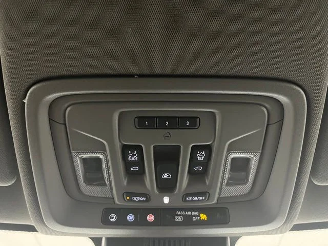 Used 2024 White Chevrolet RST image 39