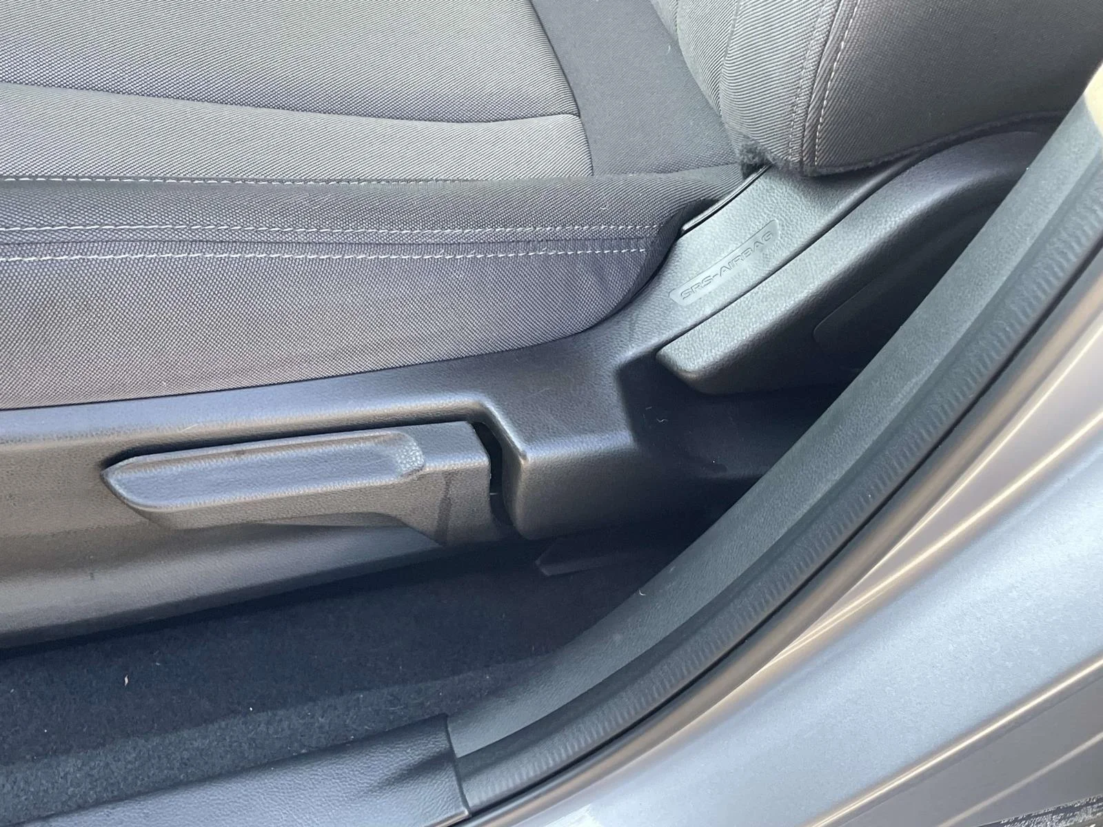 Used 2025 Ice Silver Metallic Subaru Base image 7