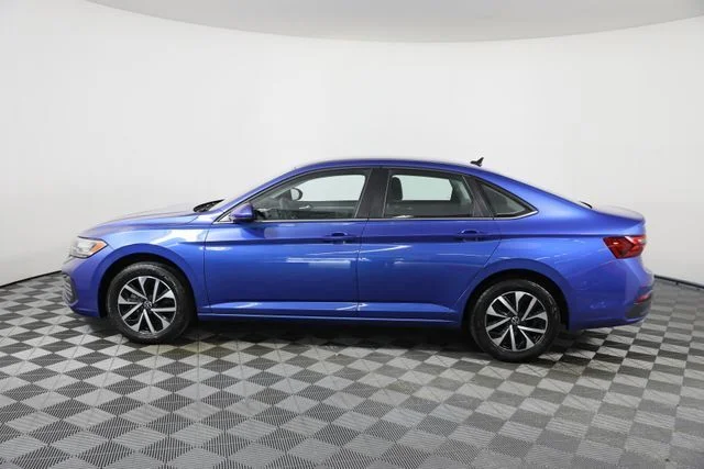 Used 2022 Blue Volkswagen 1.5T S image 34