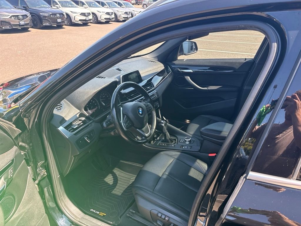 Used 2018 Jet Black BMW xDrive28i image 13