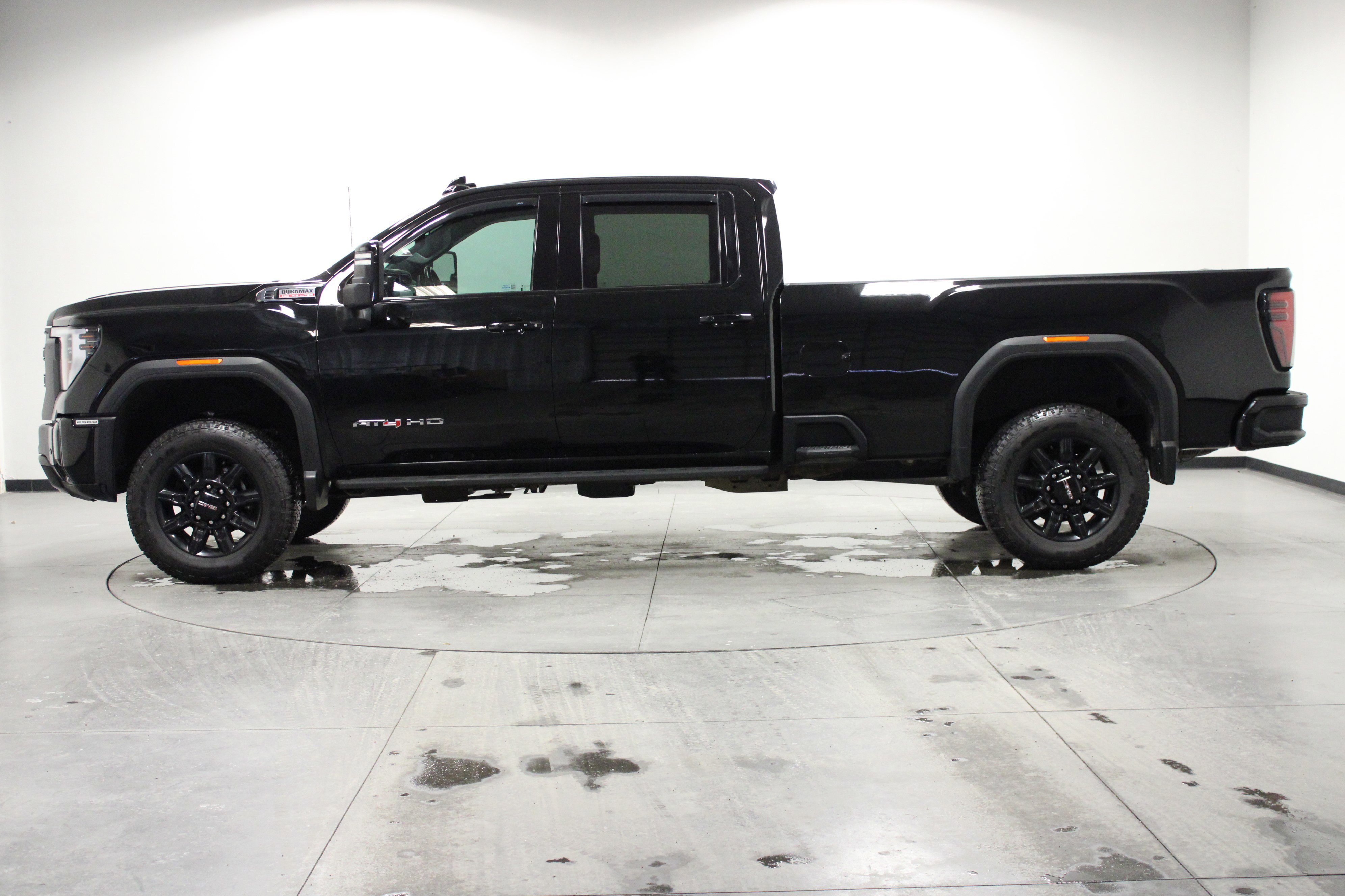 Used 2024 Onyx Black GMC AT4 image 7