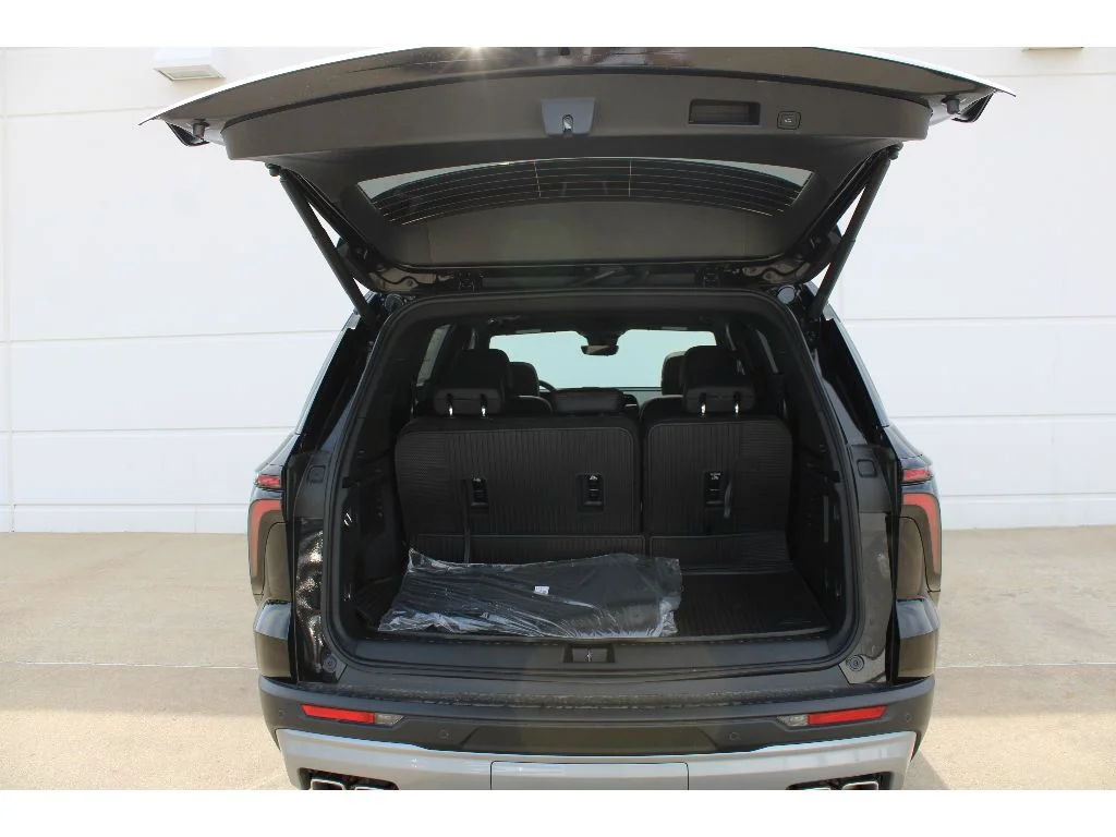 New 2026 MOSAIC BLACK METALLIC Chevrolet AWD Z71 image 22