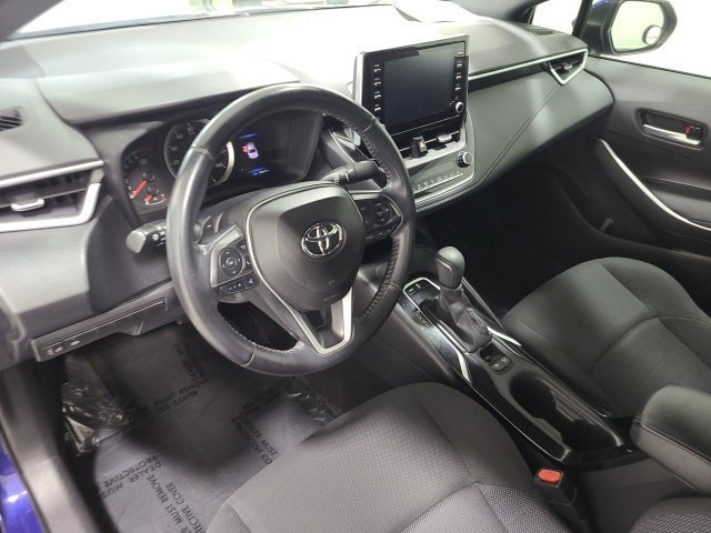 Used 2020 Blue Crush Metallic Toyota SE image 19
