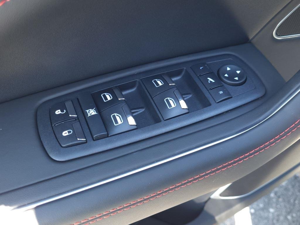 Used 2024 Bianco Maserati Modena Ultima image 5