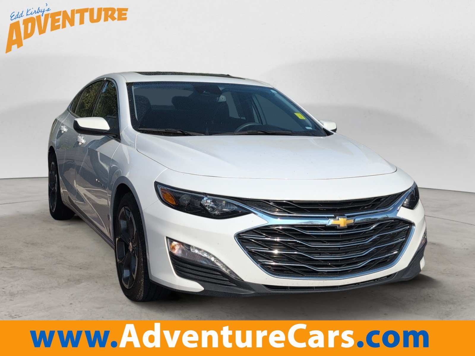 Used 2024 Summit White Chevrolet LT image 1