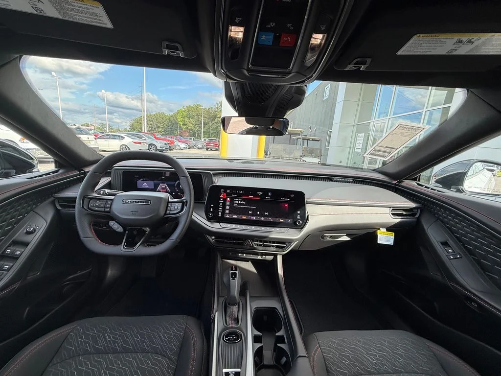 2026 Dodge Charger R/T - Photo 8