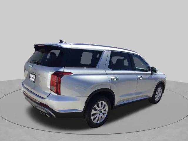 Used 2024 Silver Hyundai SEL image 5