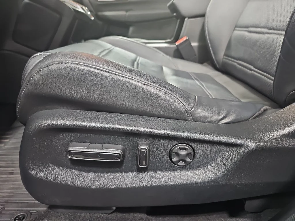 Used 2020  Honda EX-L image 31