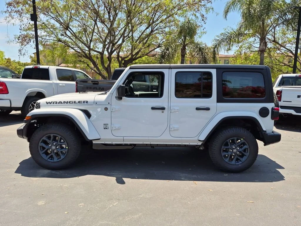 New 2026 Bright White Clear-Coat Exterior Paint Jeep 85th Anniversary Edition image 7