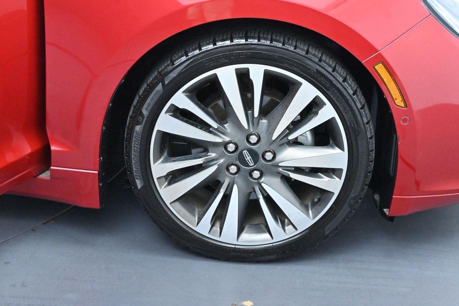 Used 2020 Red Carpet Metallic Tinted Clearcoat Lincoln Reserve image 35