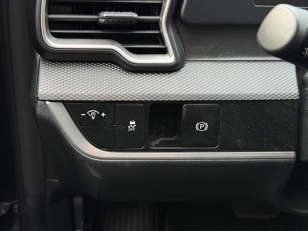 Used 2024 Gray Kia LX image 5