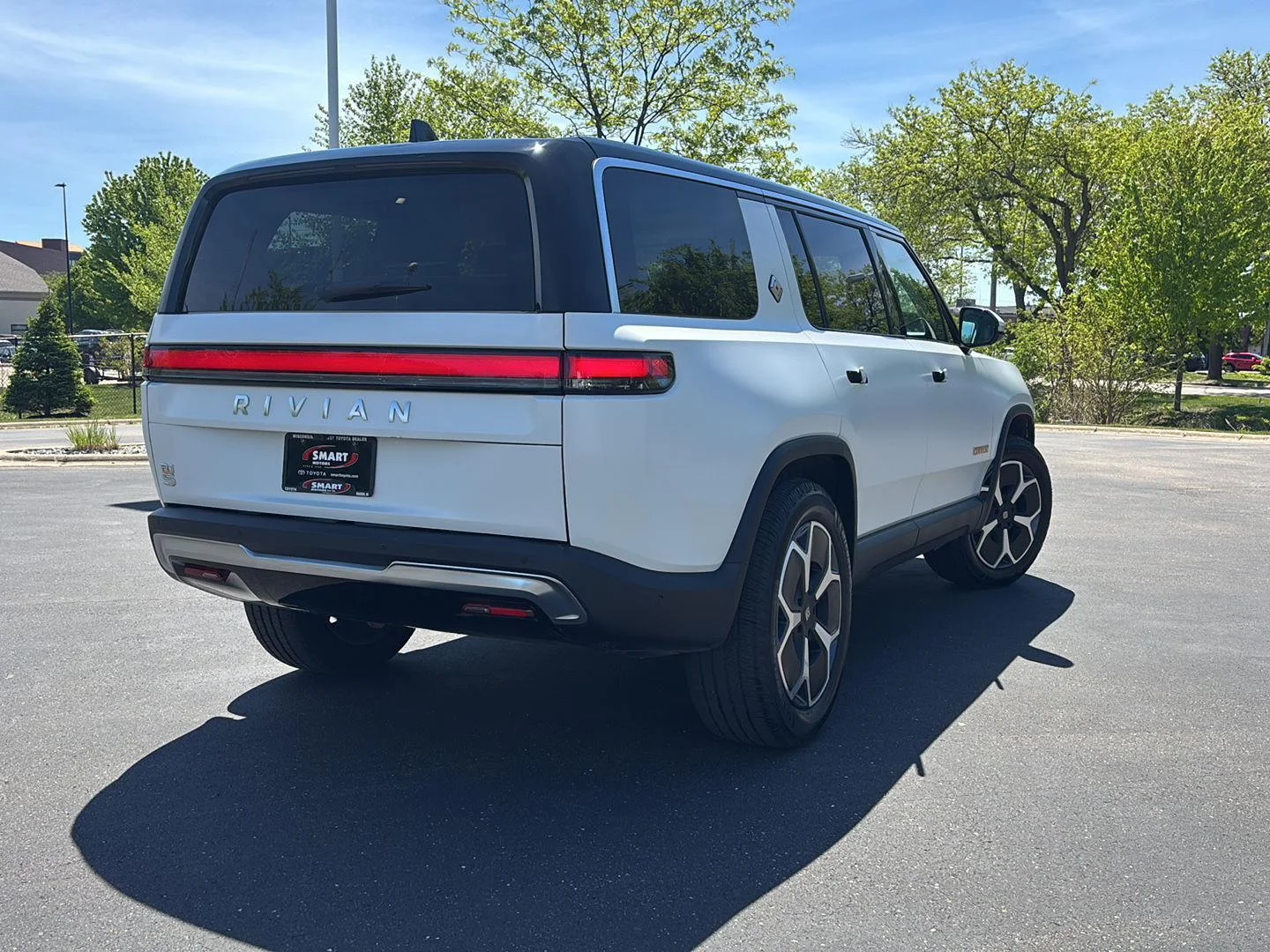 Used 2024 Glacier White Rivian Adventure image 16