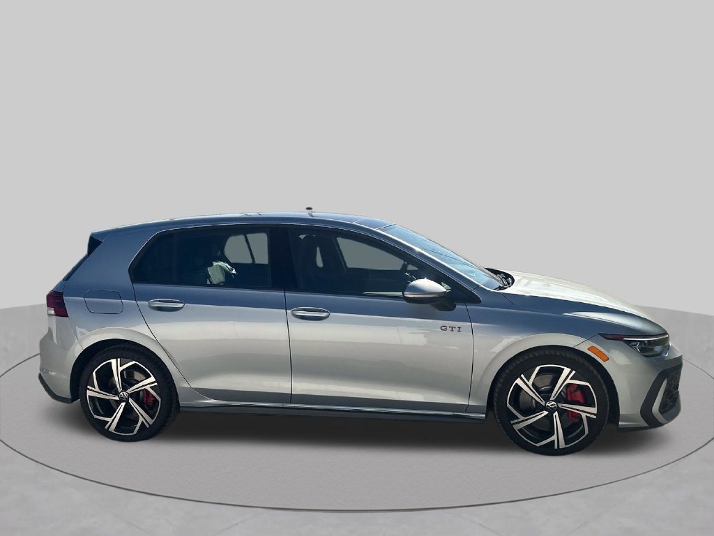 Used 2025 Silver Volkswagen 2.0T SE image 39