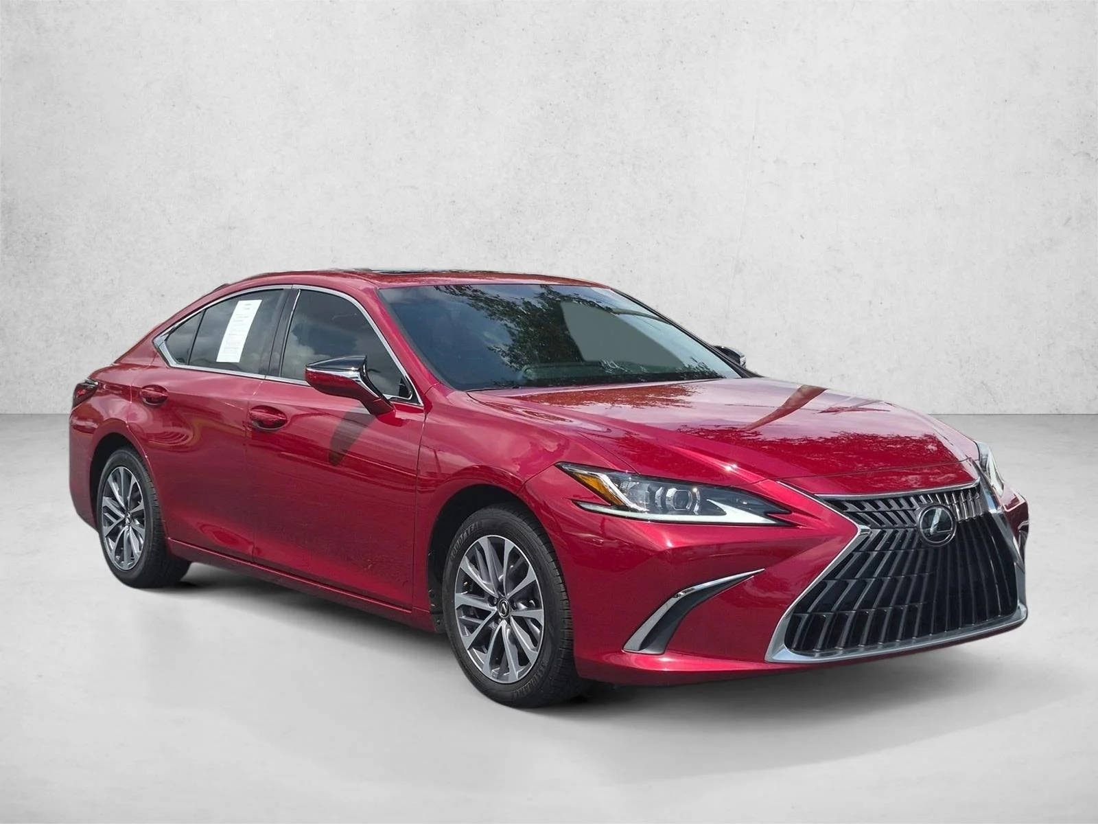 Certified Used 2022 Matador Red Mica Lexus  image 3