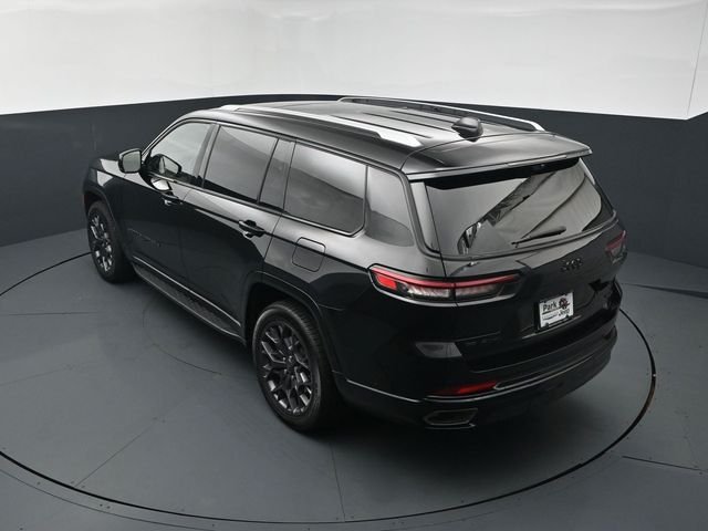 Used 2023 Black Jeep Summit image 16