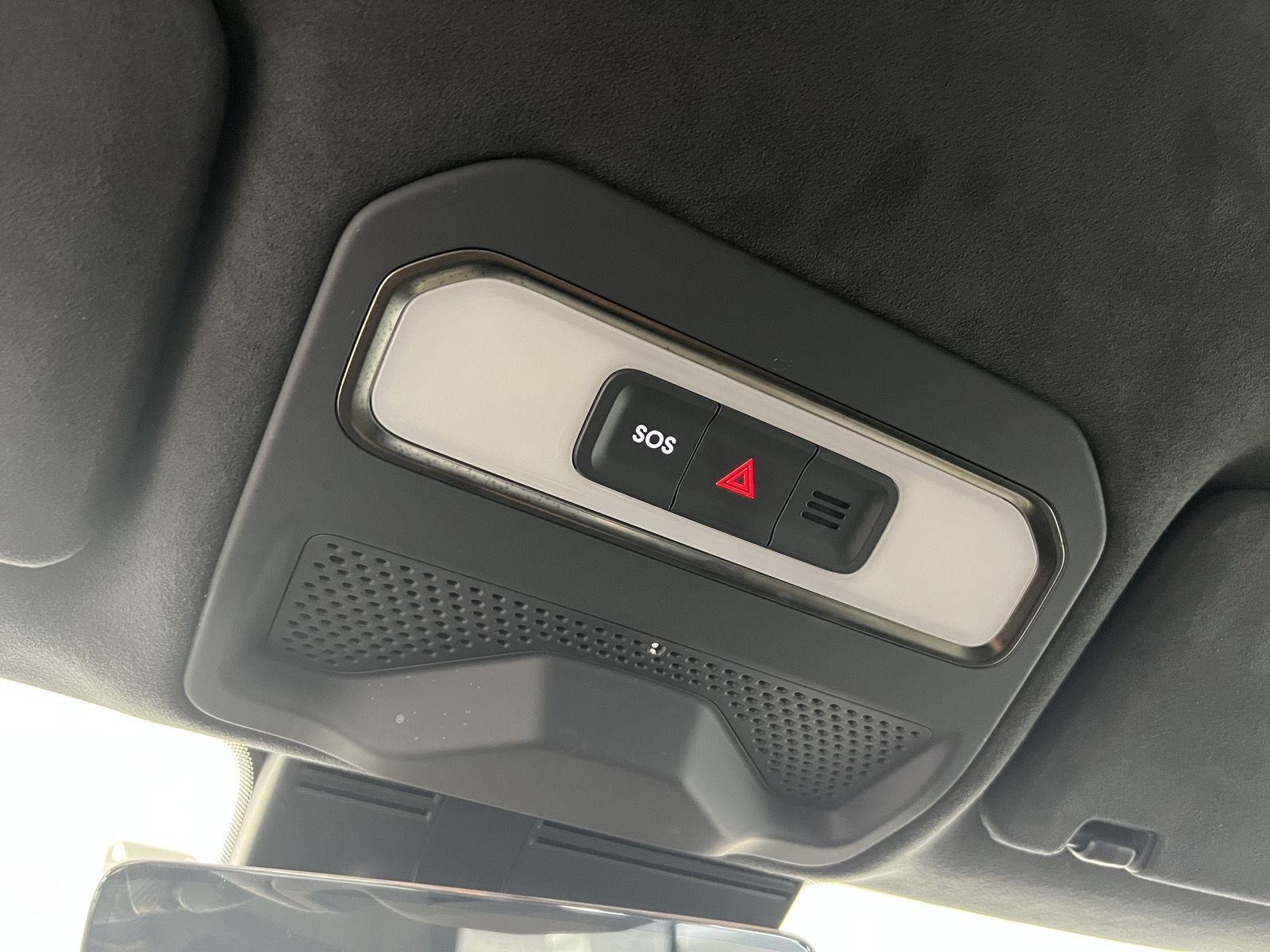 2024 Rivian R1S Adventure - Photo 19