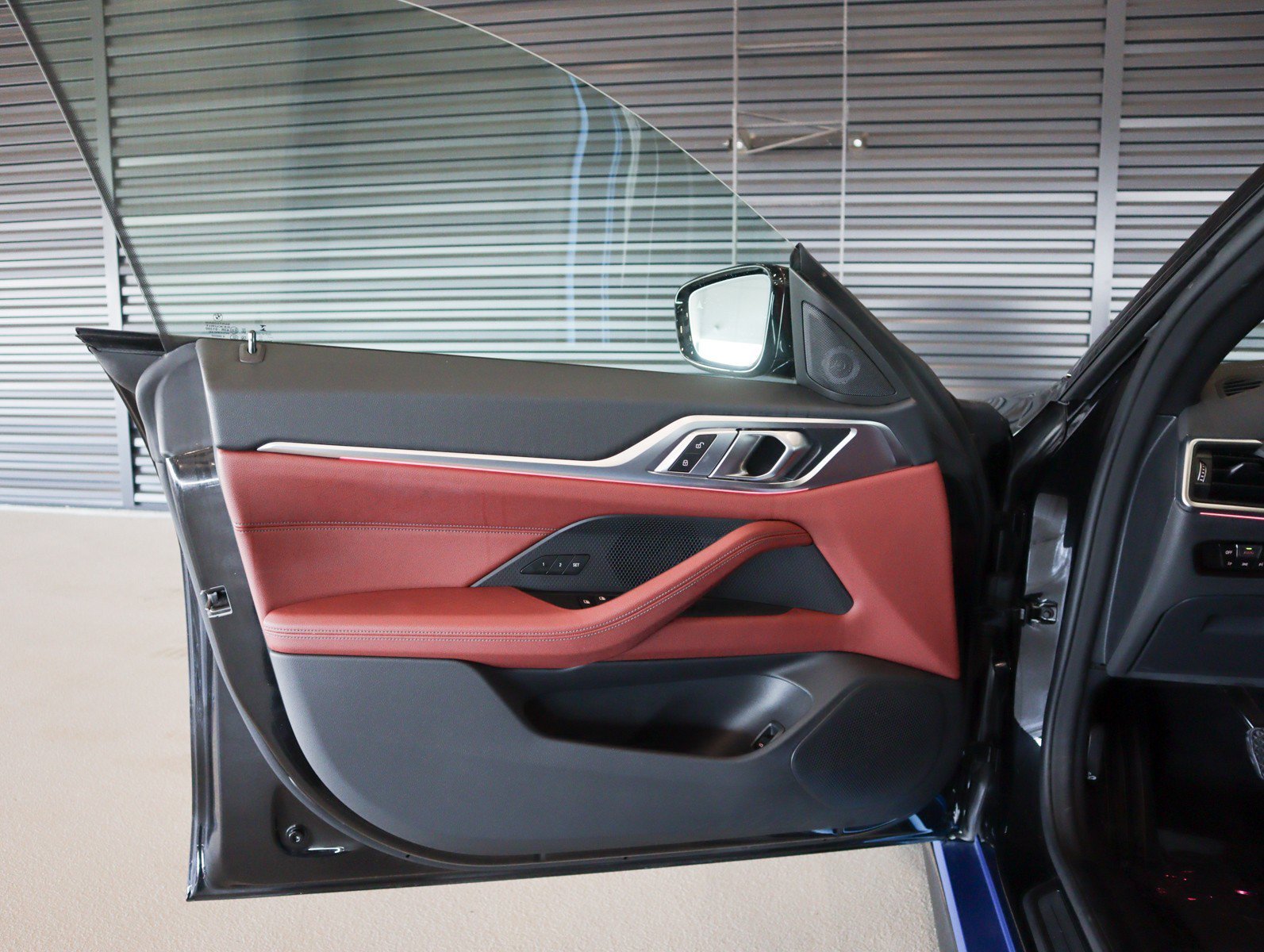 Used 2022 Black Sapphire Metallic BMW eDrive40 image 27