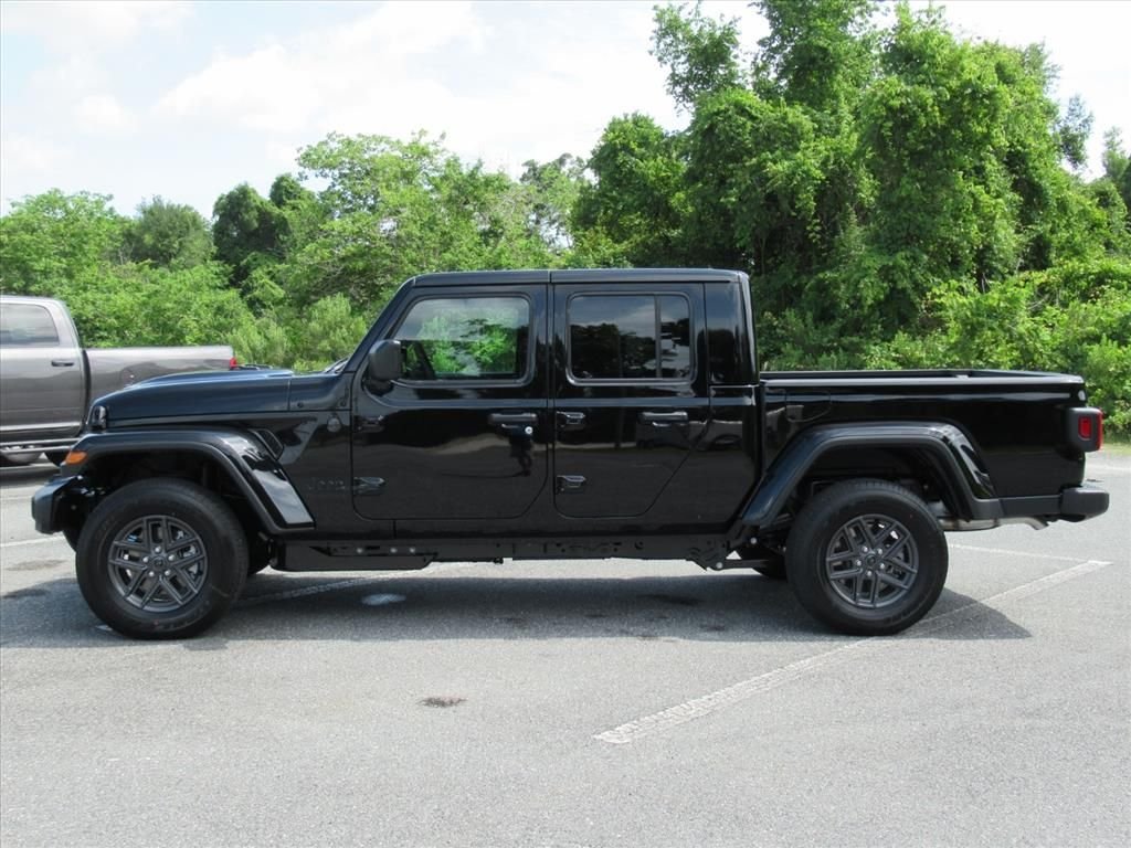 New 2026 Black Clearcoat Jeep Sport S image 4