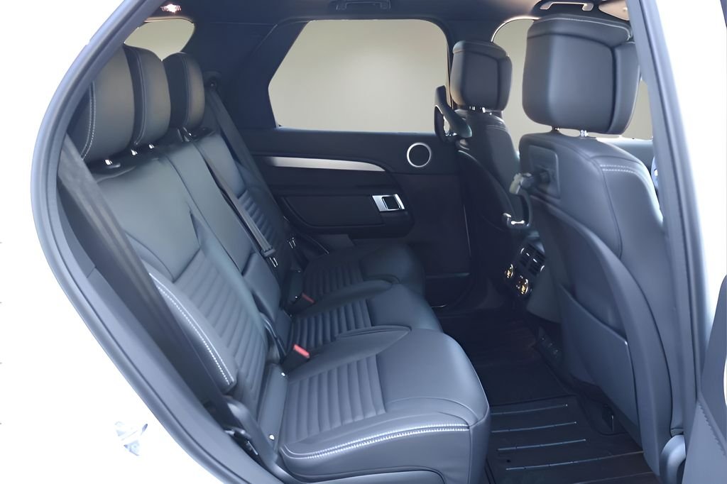 2026 Land Rover Discovery Dynamic SE - Photo 16