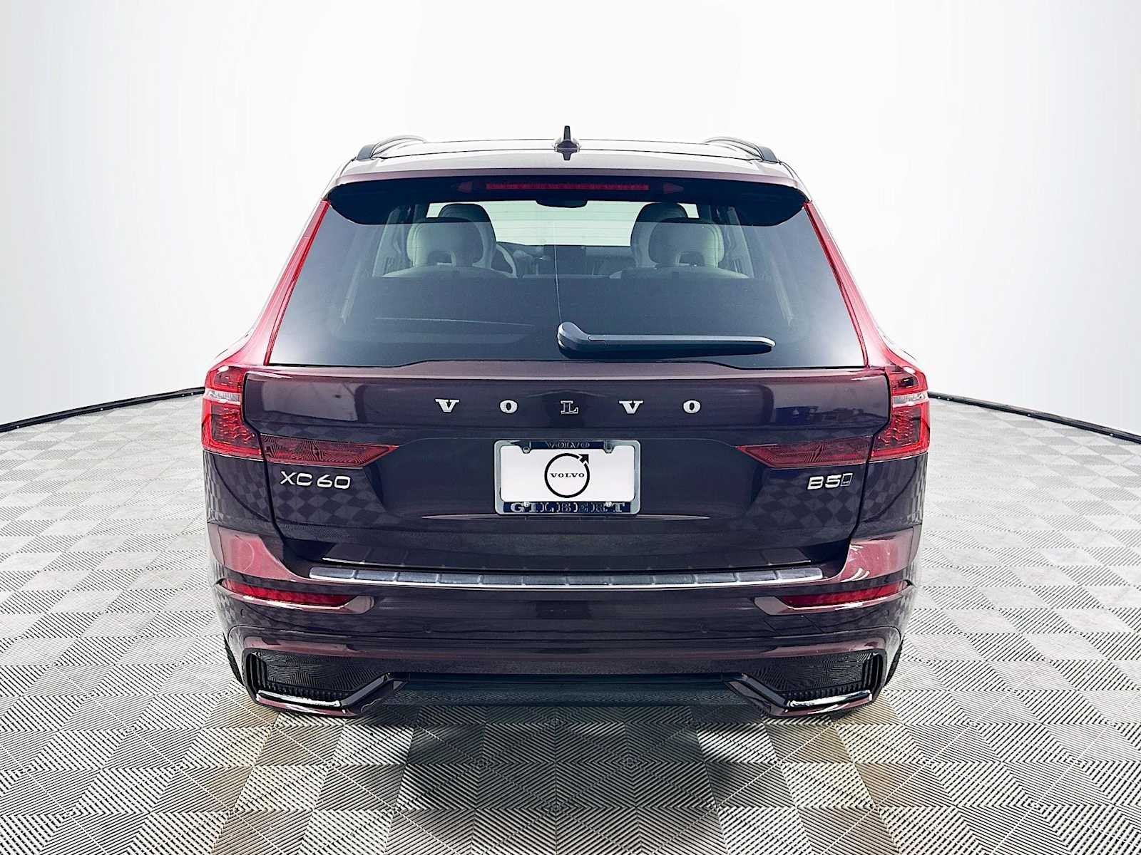 New 2026 Mulberry Red Volvo Ultra image 6