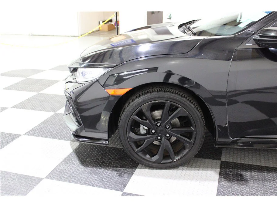 Used 2018 Black Honda Sport Touring image 9