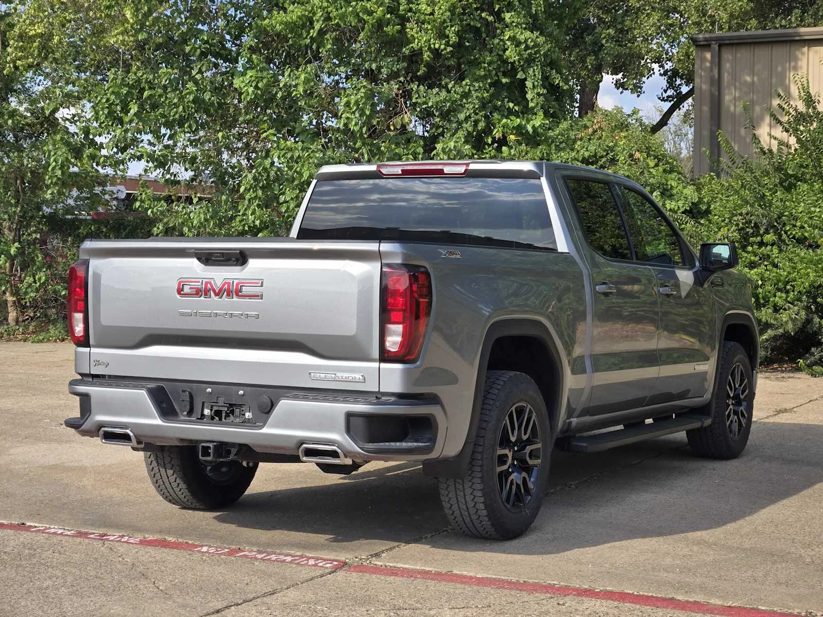New 2026 Sterling Metallic GMC Elevation image 4
