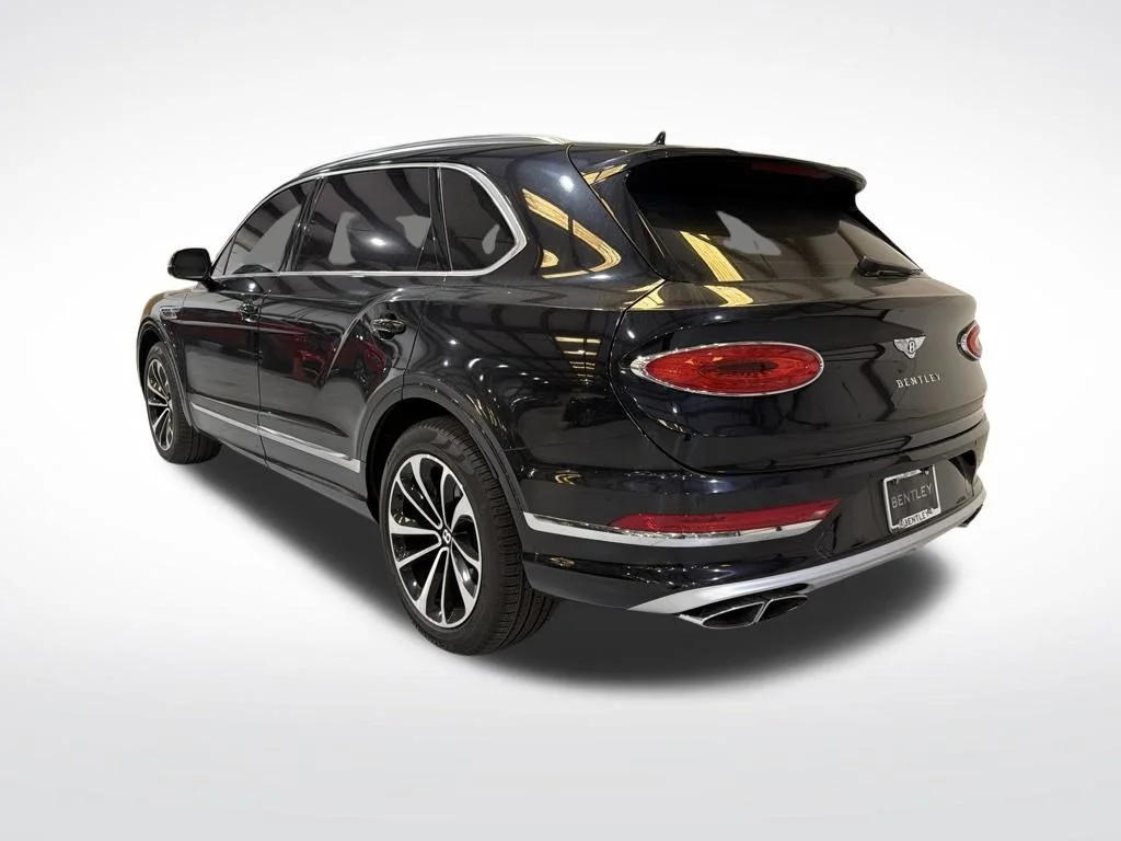 Used 2023 Black Bentley Azure image 10