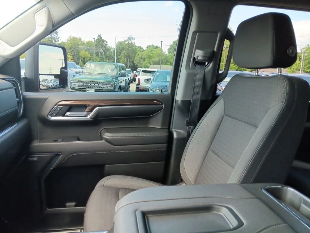 Used 2022 Red Hot Chevrolet LT Trail Boss image 25