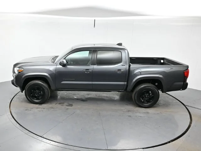 Used 2022 Magnetic Gray Met Toyota SR5 image 32