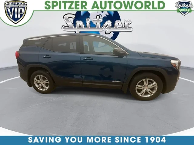 Used 2020 Blue GMC SLE image 11