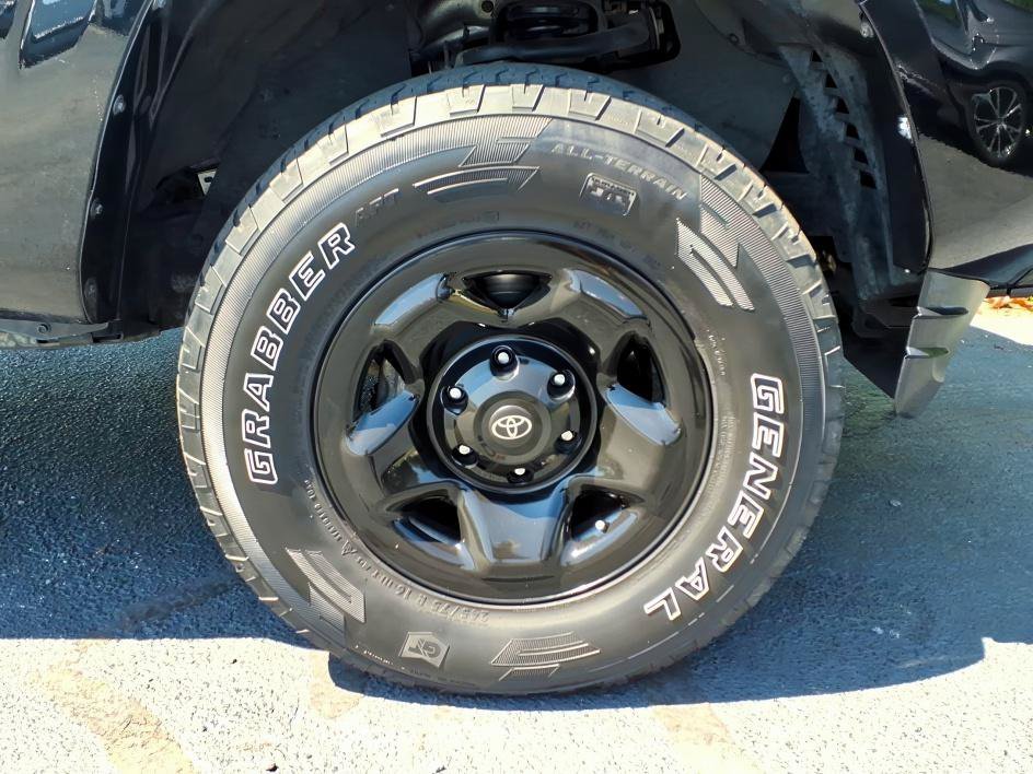 Used 2018 Midnight Black Metallic Toyota SR image 10