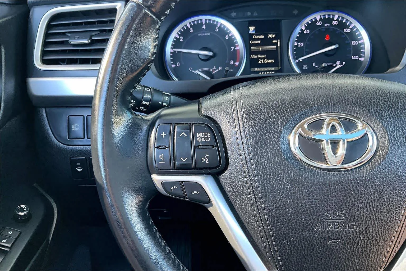 Used 2017 Ooh La La Rouge Mica Toyota Limited image 24